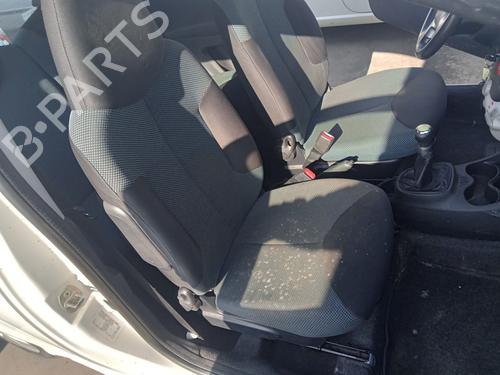 Used Right front seat Right front seat TOYOTA AYGO (_B1_) 1.0 (KGB10_, KGB10R) (68 hp) 33546819 33546819