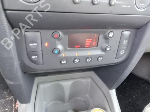 Used Climate control Climate control RENAULT CLIO II (BB_, CB_) 1.4 16V (B/CB0P, BB13) (98 hp) 32783974 32783974