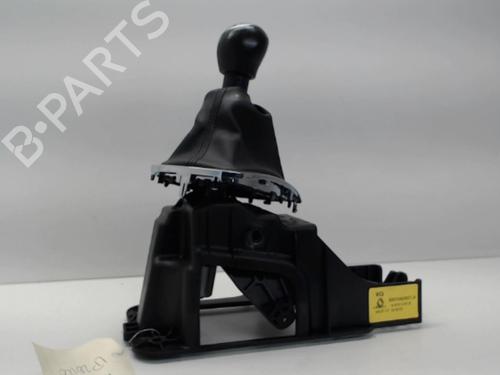 Used Gear lever RENAULT MEGANE III Hatchback (BZ0/1_, B3_) 1.5 dCi (BZ09, BZ0D, BZ1W, BZ29, BZ14) (110 hp) 26988388