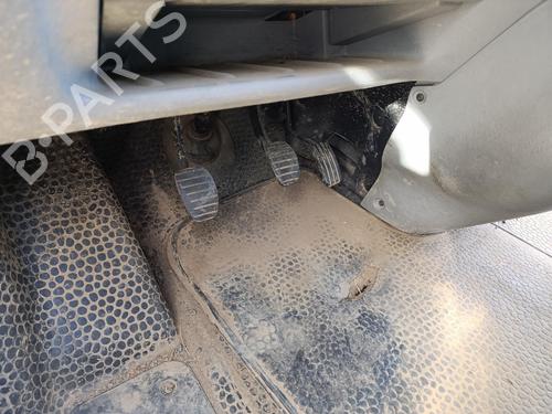 clutch-pedal-renault-trafic-ii-van-fl-2001-39627355 main image