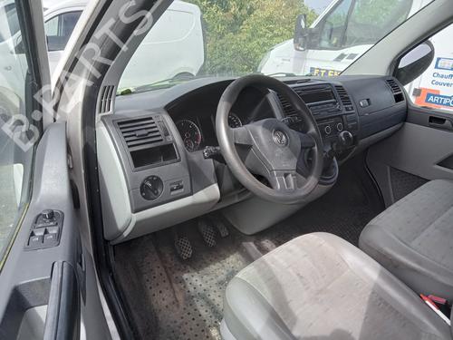 Used Dashboard VW TRANSPORTER T5 Van (7HA, 7HH, 7EA, 7EH) 2.0 TDI (140 hp) 26999981