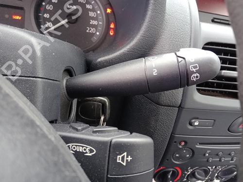 Used Steering column stalk RENAULT CLIO II (BB_, CB_) 1.2 (BB0A, BB0F, BB10, BB1K, BB28, BB2D, BB2H, CB0A,... (58 hp) 29957484