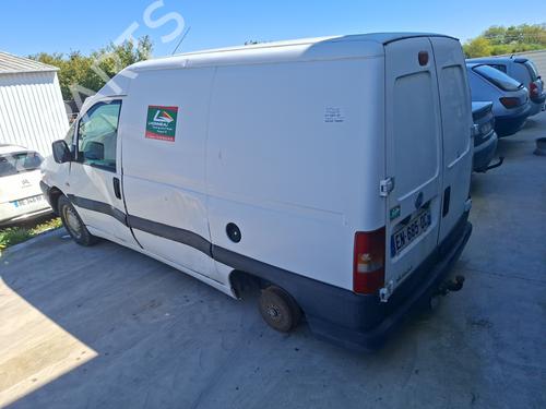 Pièces Détachées Usagées FIAT SCUDO Van (220_) 1.9 D 4562204