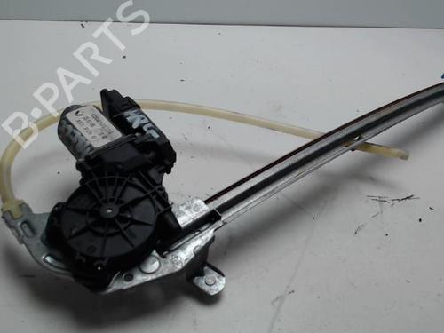 Rudehejsemekanisme venstre bagtil RENAULT ESPACE IV (JK0/1_) 2.0 dCi (JK01, JK02, JK1J, JK1K, JK1H) (150 hp) 27002071