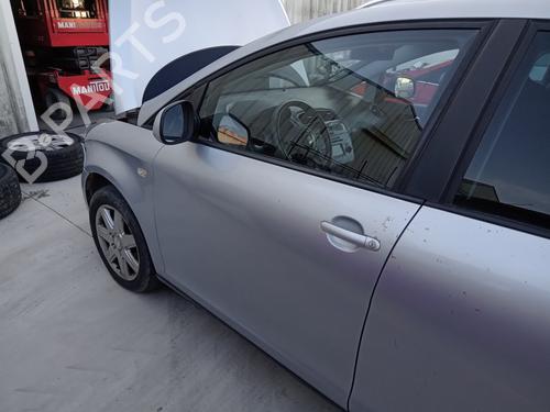 Used Front left exterior door handle SEAT ALTEA XL (5P5, 5P8) 2.0 TDI 16V (140 hp) 26989477