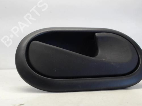 Used Front right interior door handle RENAULT CLIO III (BR0/1, CR0/1) 1.2 16V Hi-Flex (BR1U, CR1U) (75 hp) 26988375