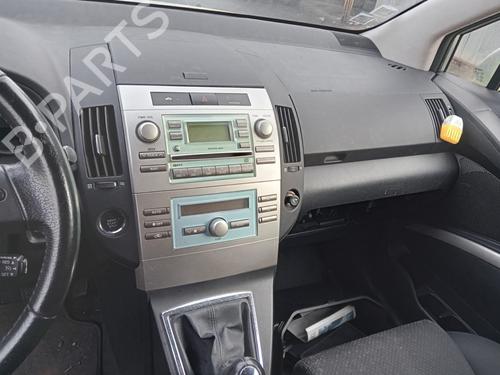 Bouton de warning TOYOTA COROLLA Verso (ZER_, ZZE12_, R1_) 2.2 D-4D (AUR10_, AUR10R) (136 hp) 31178249