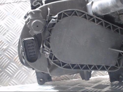 Right headlight VW TOURAN (1T1, 1T2) 2.0 TDI | BP27022515C29