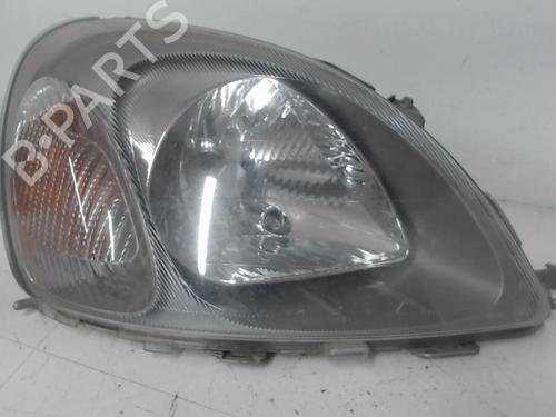 Right headlight TOYOTA YARIS (_P1_) 1.4 D-4D (NLP10_, NLP10R) | BP26986461C29