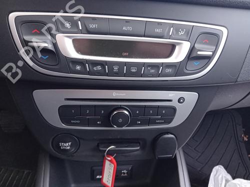 Used Climate control RENAULT MEGANE III Hatchback (BZ0/1_, B3_) 1.2 TCe (BZ2B, BZ11) (116 hp) 27007838