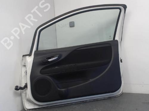 Used Right front door FIAT GRANDE PUNTO (199_) 1.3 D Multijet (75 hp) 26991837