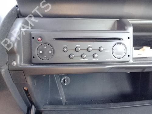 Used Radio RENAULT ESPACE IV (JK0/1_) 2.0 dCi (JK01, JK02, JK1J, JK1K, JK1H) (150 hp) 27002078