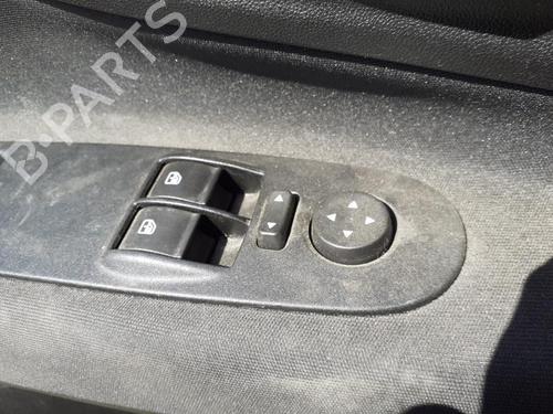Used Left front window switch Left front window switch FIAT PUNTO EVO (199_) 1.3 D Multijet (199AXC1A, 199BXC1A, 199AXT1A, 199BXT1A) (75 hp) 27010122 27010122