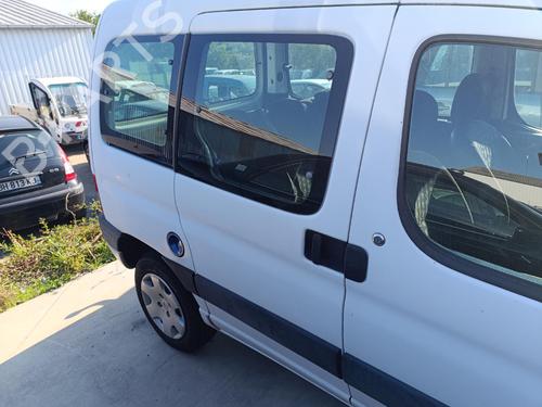 Højre side skydedør Højre side skydedør CITROËN BERLINGO / BERLINGO FIRST MPV (MF_, GJK_, GFK_) 1.6 HDI 90 (MF9HX) (90 hp) 39662560 39662560