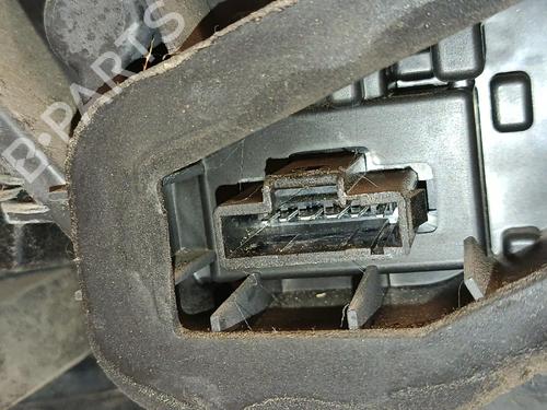 right-taillight-dacia-sandero-ii-2012-40497825 main image