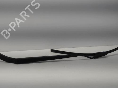 Used Front windshield wiper arm RENAULT SCÉNIC II (JM0/1_) 1.9 dCi (JM0G, JM12, JM1G, JM2C) (120 hp) 26983456