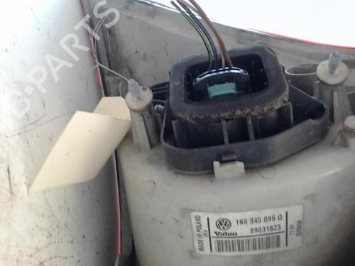Right taillight VW GOLF V (1K1) 1.9 TDI | BP26996612C35 