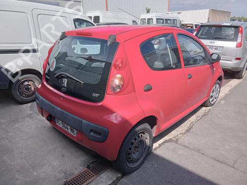 Used Right taillight PEUGEOT 107 (PM_, PN_) 1.0 (68 hp) 26995972