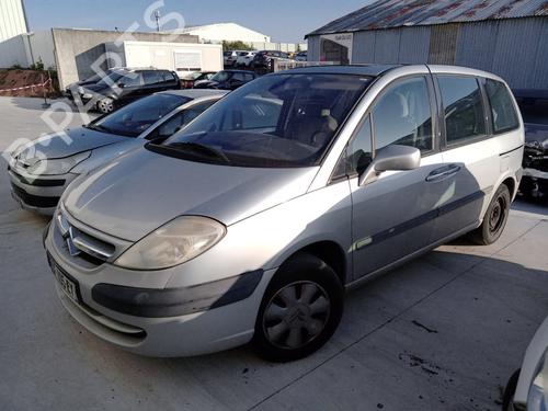 Used Front windshield wiper arm CITROËN C8 (EA_, EB_) 2.2 (158 hp) 26997015