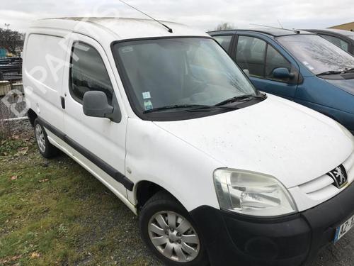 Front right lock PEUGEOT PARTNER Box Body/MPV (5_, G_) 1.9 D | BP26983345C97