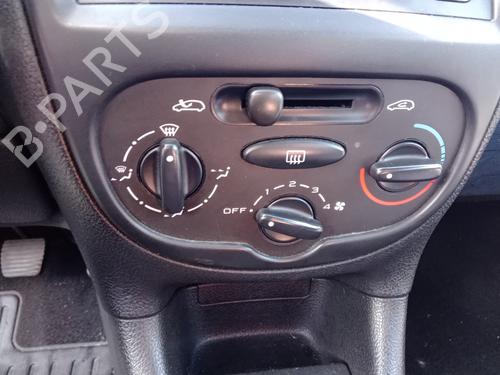 Used Climate control Climate control PEUGEOT 206 Hatchback (2A/C) 1.1 i (60 hp) 33118732 33118732