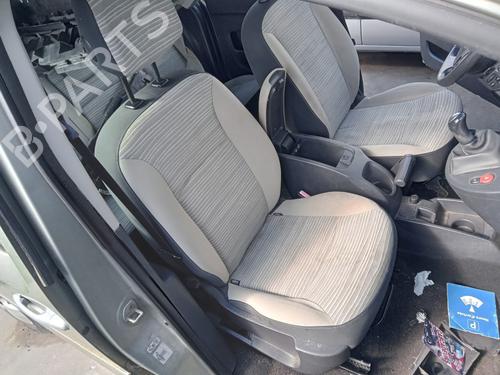 Sæde højre fortil RENAULT KANGOO / GRAND KANGOO II (KW0/1_) 1.5 dCi 90 (KW05, KW08, KW0G, KW11) (90 hp) 33125912