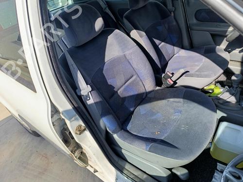 Asiento delantero derecho Asiento delantero derecho 38633975 38633975