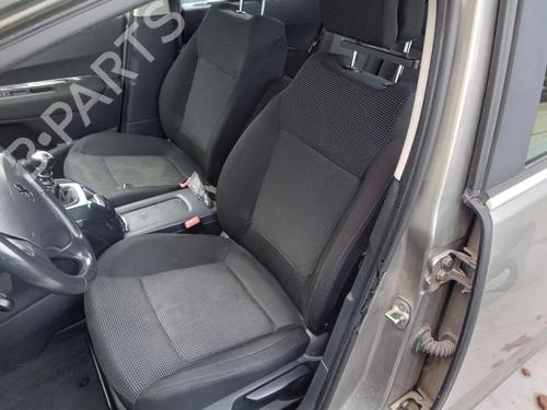 Sæde venstre fortil PEUGEOT 5008 (0U_, 0E_) 1.6 HDi (110 hp) 26993225