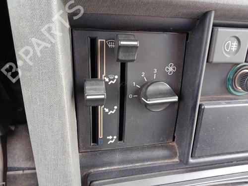 Used Climate control Climate control RENAULT ESPACE I (J11_) 2.1 TD (J/S115) (88 hp) 33545865 33545865