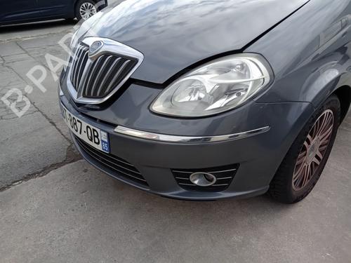 left-front-fog-light-lancia-musa-350_-2004-2005-2006-2007-2008-2009-2010-2011-2012-31146033 main image