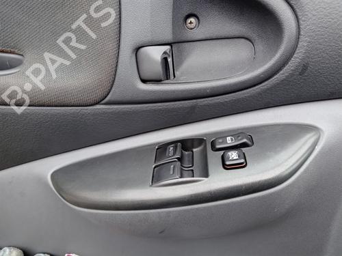 Used Left front window switch TOYOTA YARIS (_P1_) 1.3 (NCP10, SCP12_) (86 hp) 32119850