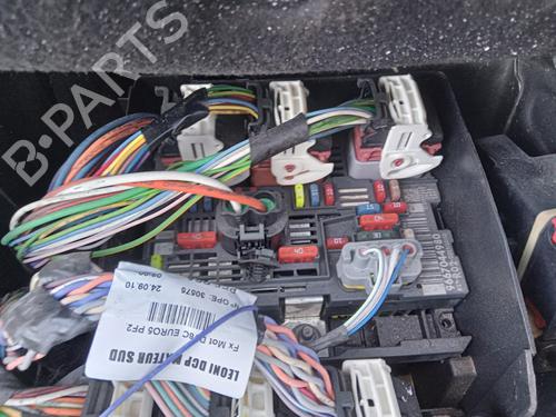 Used Fuse box PEUGEOT 5008 (0U_, 0E_) 1.6 HDi (112 hp) 27020714