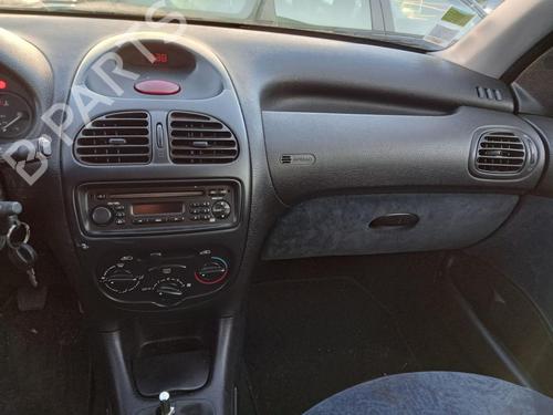 Boîte à gants PEUGEOT 206 Hatchback (2A/C) 1.4 i (75 hp) 27009141