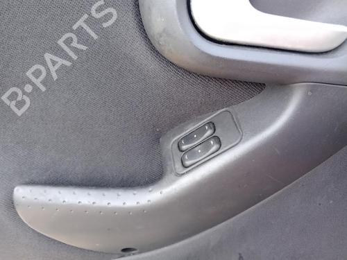 Used Left front window switch Left front window switch OPEL CORSA C (X01) 1.2 Twinport (F08, F68) (80 hp) 27021812 27021812