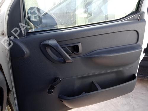 Used Front right interior door handle PEUGEOT PARTNER Box Body/MPV (5_, G_) 1.9 D (69 hp) 29565128