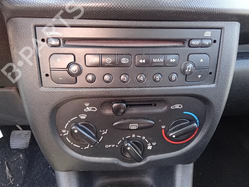 Radio PEUGEOT 206+ (2L_, 2M_) 1.4 i (73 hp) 27011606