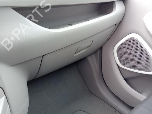 Used Glove box RENAULT ZOE (BFM_) ZOE (88 hp) 27021060
