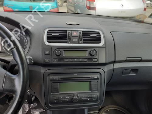 Used Radio SKODA ROOMSTER (5J7) 1.9 TDI (105 hp) 26999185