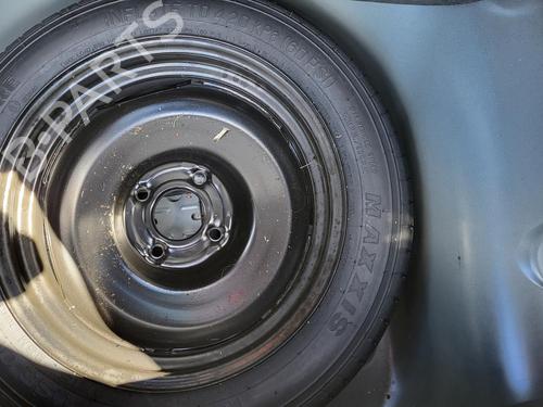 Roue de secours kit DS DS 3 (SA_) 1.2 THP 110 / PureTech 110 (SAHNPS, SAHNZ6, SAHNZT) (110 hp) 32139171