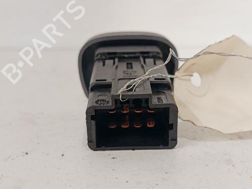 Used Warning switch Warning switch RENAULT CLIO II (BB_, CB_) 1.2 (BB0A, BB0F, BB10, BB1K, BB28, BB2D, BB2H, CB0A,... (58 hp) 40017219 40017219