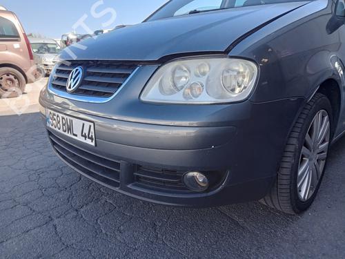 Used Left headlight VW TOURAN (1T1, 1T2) 2.0 TDI (136 hp) 27256060