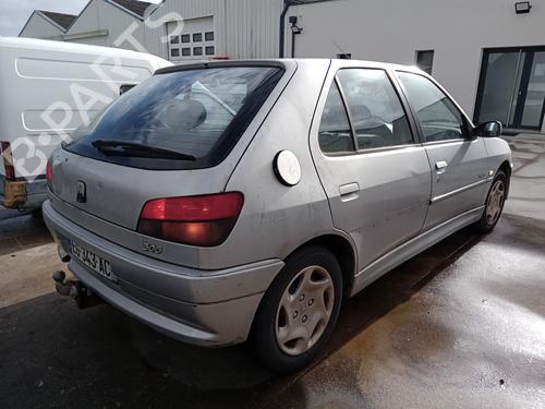 Left taillight PEUGEOT 306 Hatchback (7A, 7C, N3, N5) 1.8 16V | BP32302597C34