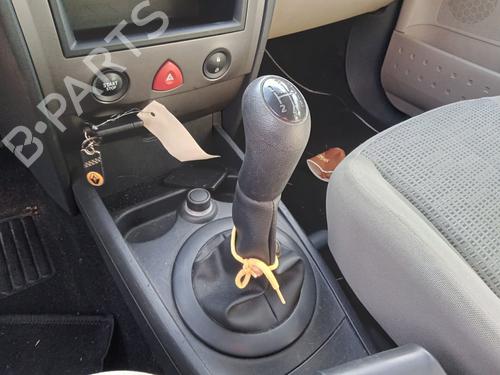 Used Gear lever RENAULT MEGANE II Estate (KM0/1_) 1.5 dCi (KM16, KM1E) (106 hp) 29545392