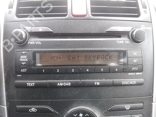 Used Radio Radio TOYOTA AURIS (_E15_) 2.0 D-4D (ADE150_, ADE150R) (126 hp) 40122002 40122002