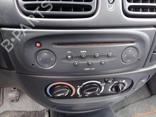 Used Radio RENAULT MEGANE I (BA0/1_) 1.6 16V (BA04, BA0B, BA11, BA1J, BA16, BA19, BA1K, BA1V,... (107 hp) 27011992