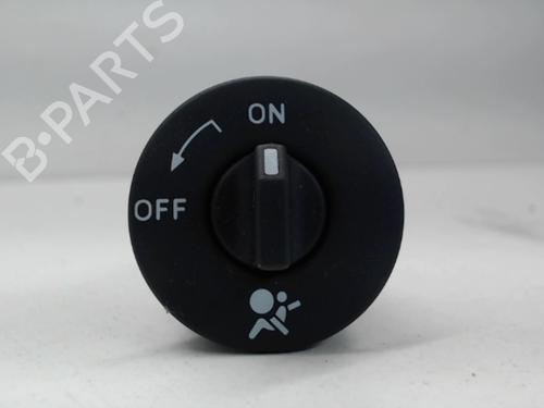 Used Switch RENAULT MEGANE III Hatchback (BZ0/1_, B3_) 1.5 dCi (BZ09, BZ0D, BZ1W, BZ29, BZ14) (110 hp) 27020263