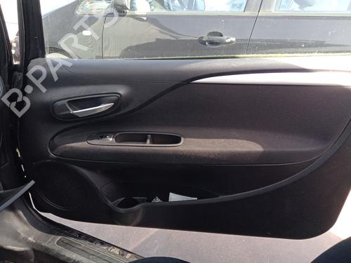 Used Front right panel Front right panel FIAT PUNTO (199_) 1.3 D Multijet (75 hp) 34184840 34184840