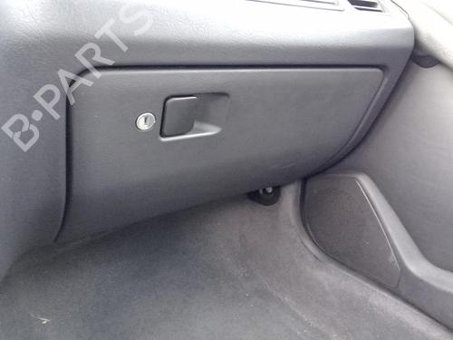 Used Glove box PEUGEOT 306 Hatchback (7A, 7C, N3, N5) 1.9 D (68 hp) 26995445