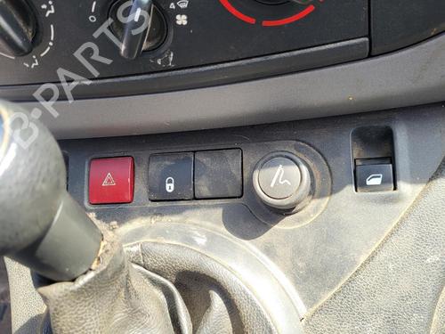 Advarselsbryter CITROËN BERLINGO MULTISPACE (B9) 1.2 PureTech 110 (110 hp) 27003301