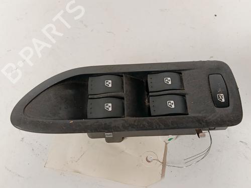 Used Left front window switch Left front window switch RENAULT LAGUNA II (BG0/1_) 1.9 dCi (BG1A, BG1W, BG0G) (110 hp) 31330419 31330419